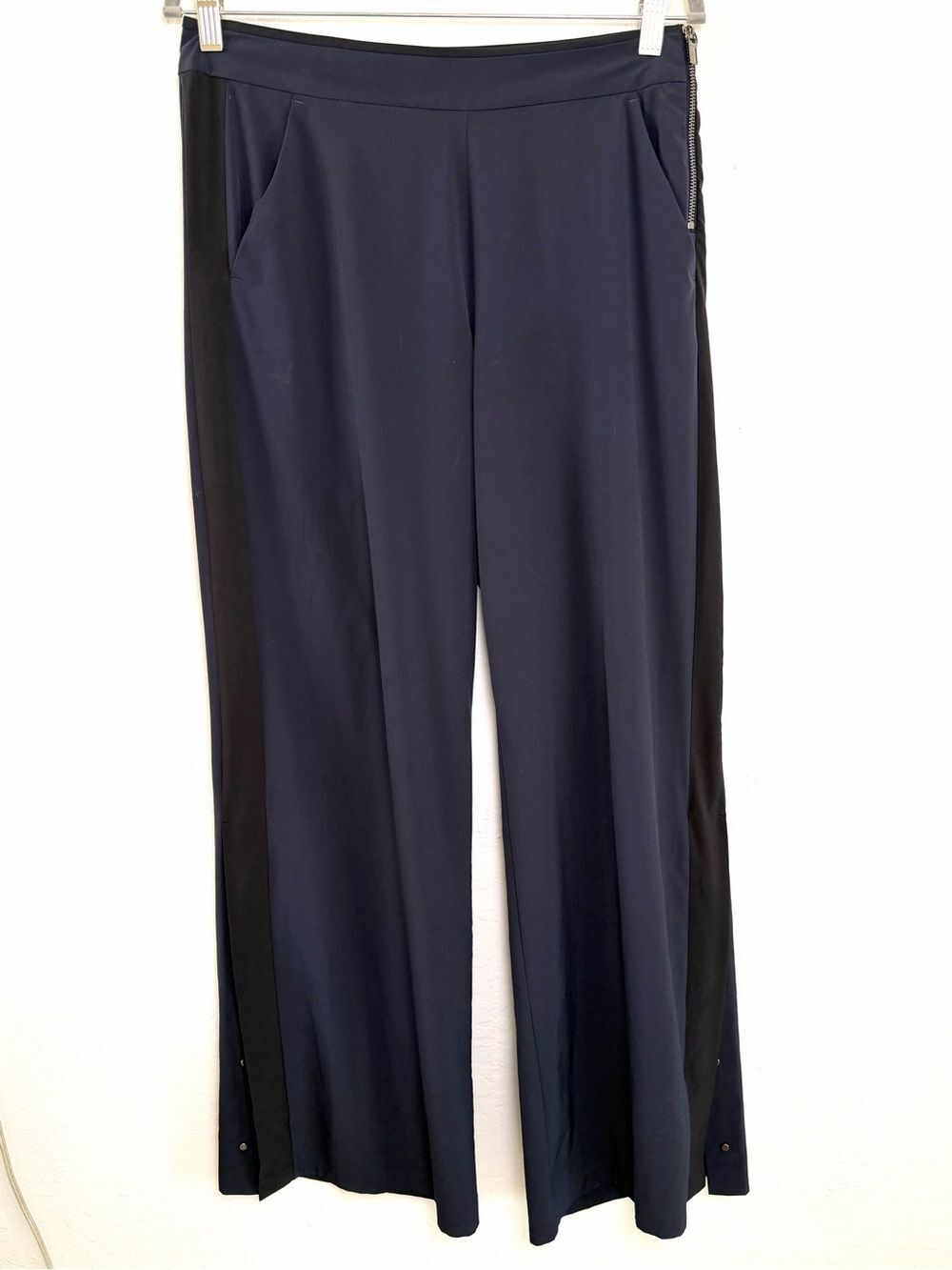Athleta Navy Blue Black Side Stripe Zip Waist Snap Hem Pants Size 8